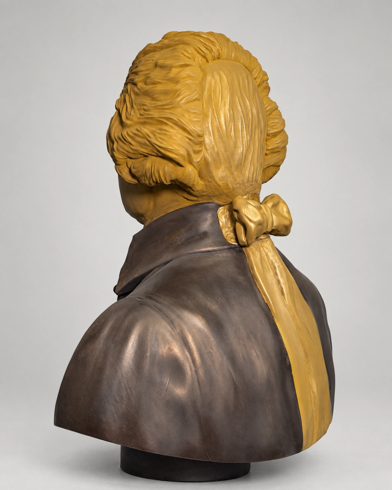 Rear of the Jefferson sculpture showing the hair and tied queue
